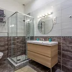 Goldcentral Dob-cozy Place Next To Mazel Tov-two Bedrooms アパート