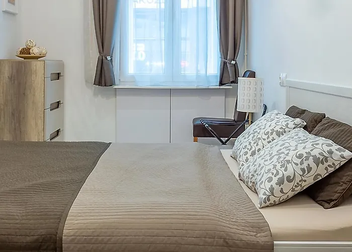 アパート Goldcentral Dob-cozy Place Next To Mazel Tov-two Bedrooms *