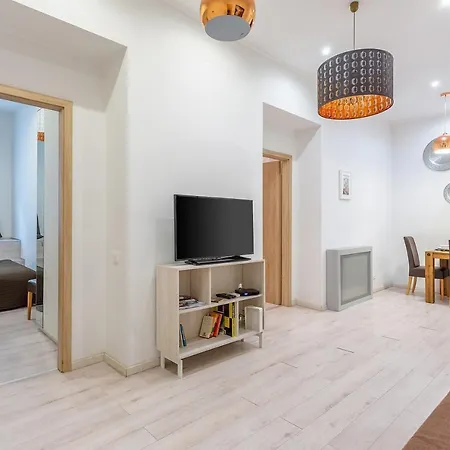 Apartment Goldcentral Dob *