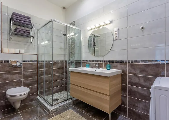 Goldcentral Dob-cozy Place Next To Mazel Tov-two Bedrooms Appartamento