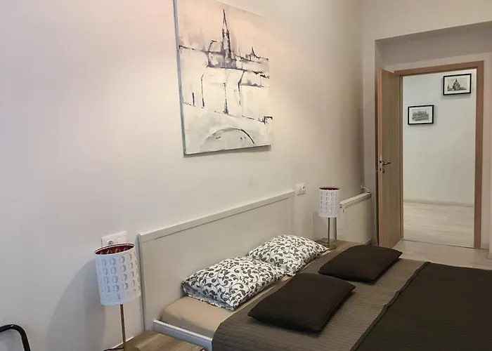 Appartement Goldcentral Dob-cozy Place Next To Mazel Tov-two Bedrooms